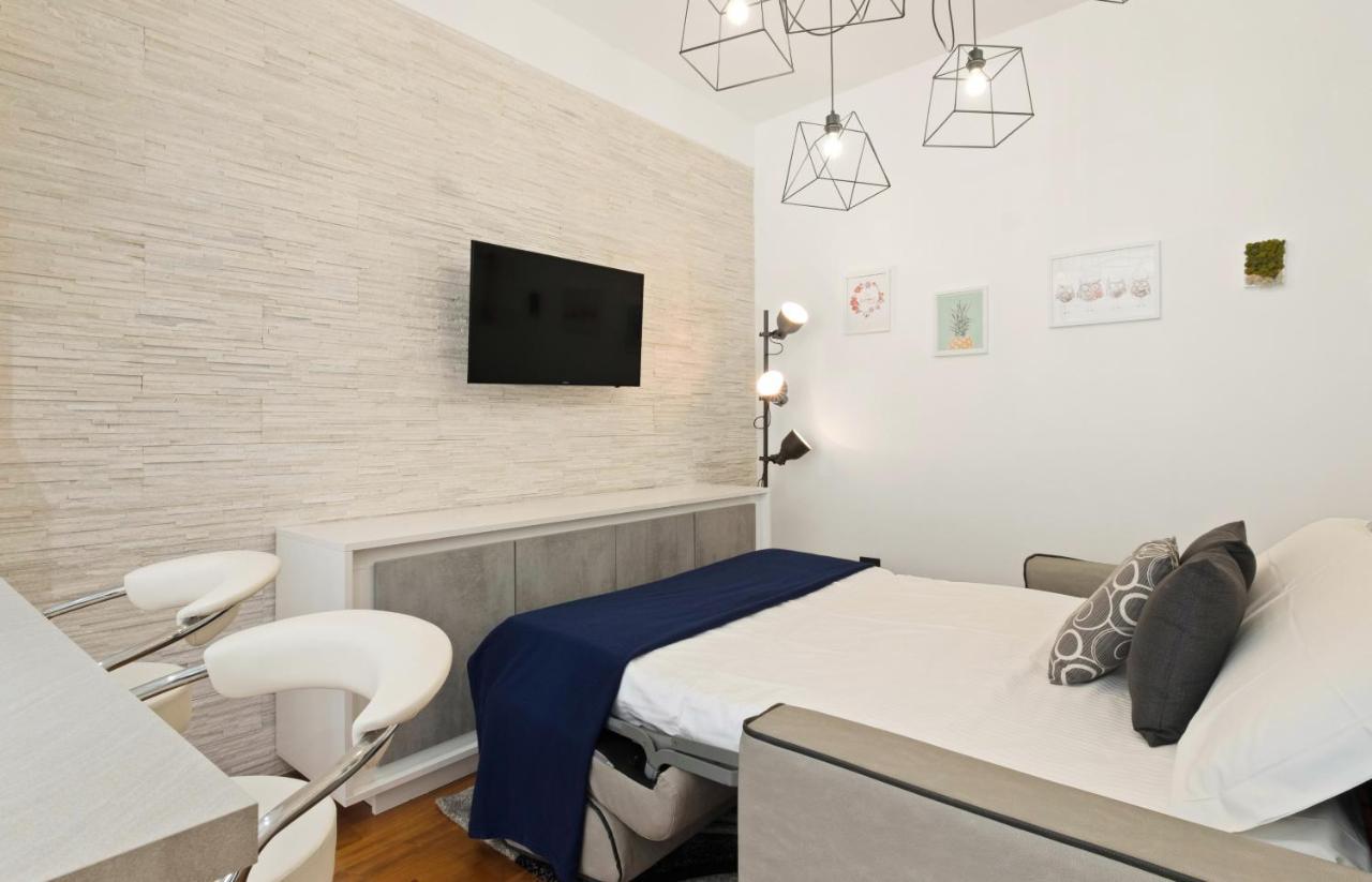3 Bed Modern Flat - 15 Minutes Walk To Colosseum Roma Esterno foto