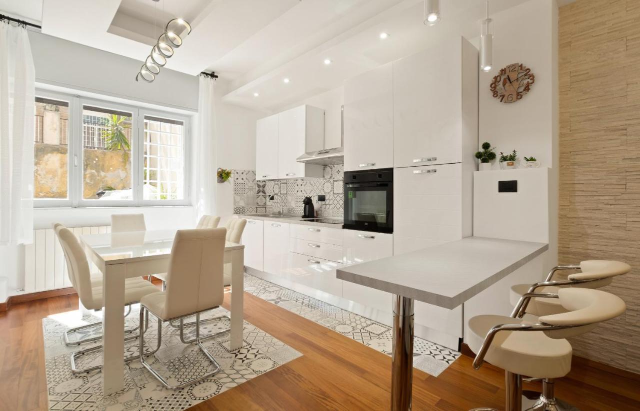 3 Bed Modern Flat - 15 Minutes Walk To Colosseum Roma Esterno foto